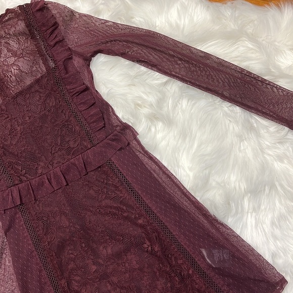 H&M Ruffles Dress - Picture 1 of 3